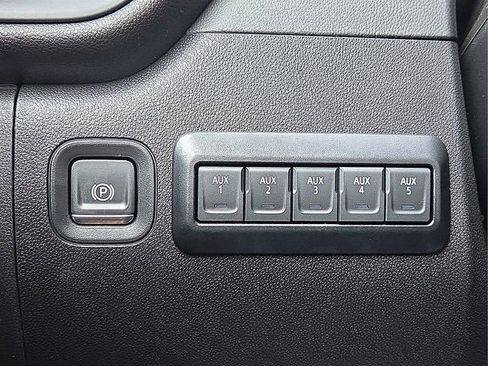 Used 2026 Chevrolet Silverado 2500 Custom w/ Custom Value Package AWD/4WD image 22