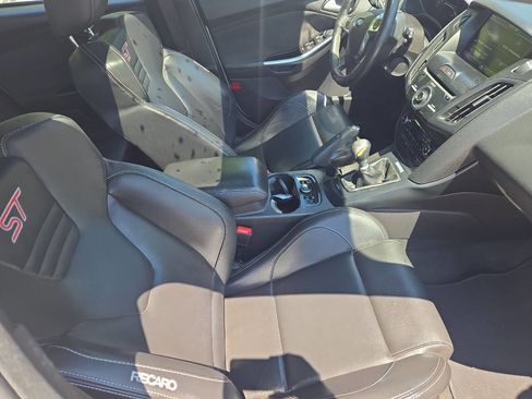 Used 2014 Ford Focus ST w/ Equipment Group 202A FWD image 27