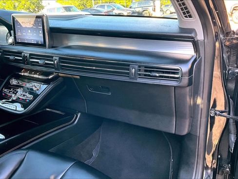 Used 2021 Lincoln Corsair FWD image 14