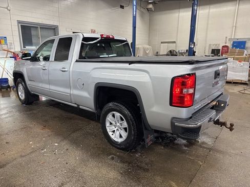 Used 2019 GMC Sierra 1500 SLE w/ SLE Value Package AWD/4WD image 4