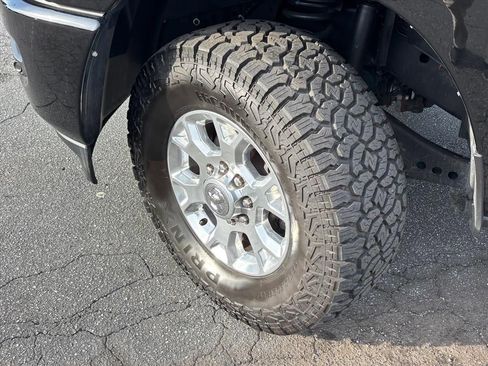 Used 2024 RAM 3500 Laramie AWD/4WD image 27