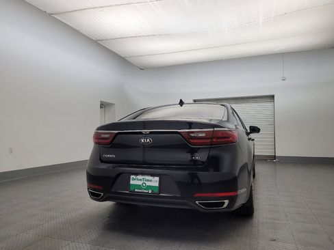 Used 2017 Kia Cadenza Limited image 7