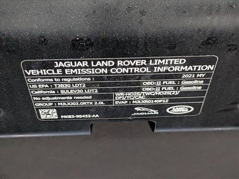 Used 2021 Land Rover Range Rover Velar R-Dynamic S image 21