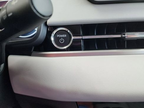 Used 2023 Mitsubishi Outlander SEL image 36