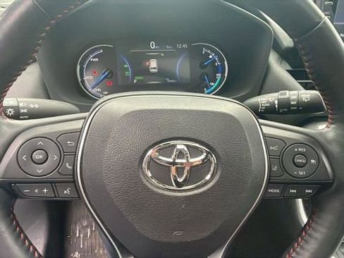 Used 2021 Toyota RAV4 SE w/ Weather & Moonroof Package AWD/4WD image 14
