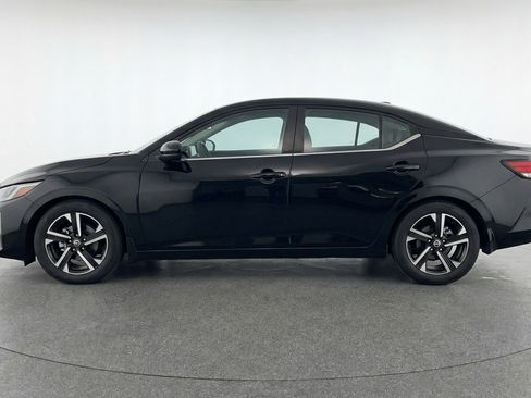 Used 2025 Nissan Sentra SV image 5