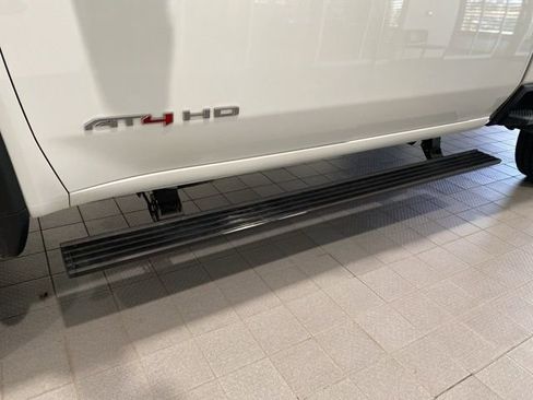 Used 2023 GMC Sierra 2500 AT4 w/ AT4 Premium Plus Package image 10
