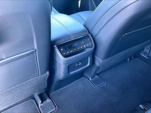 Used 2025 INFINITI QX60 Luxe w/ Black Edition image 33