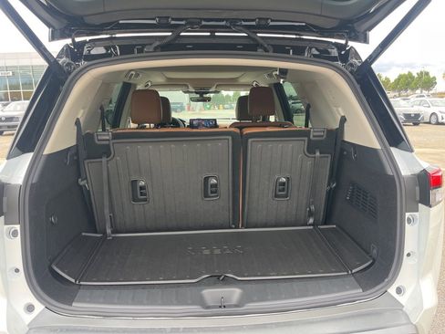 New 2026 Nissan Pathfinder Platinum image 27