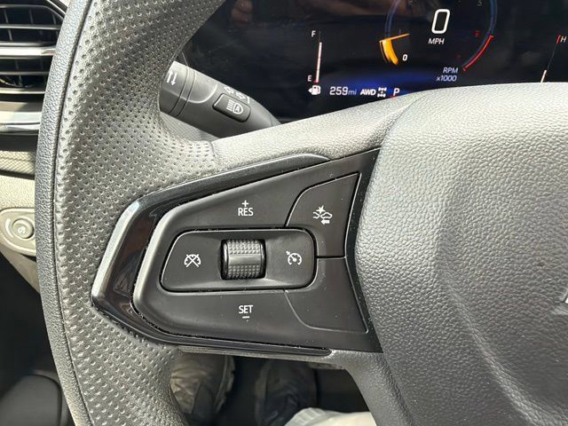 Used 2025 Chevrolet TrailBlazer LT AWD/4WD image 18