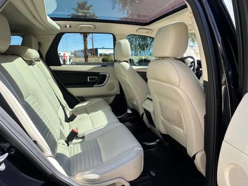 Used 2018 Land Rover Discovery Sport HSE Luxury image 10