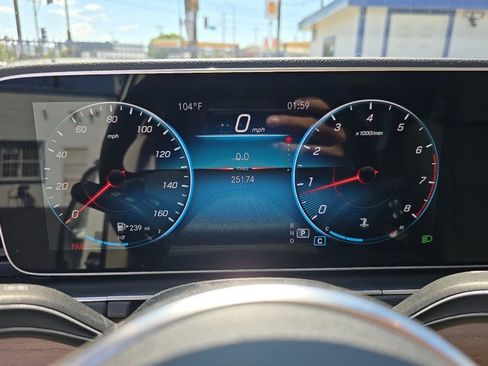 Used 2022 Mercedes-Benz GLE 350 w/ Premium Package image 7