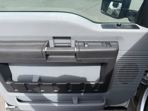 Used 2015 Ford F250 XL w/ Power Equipment Group AWD/4WD image 10