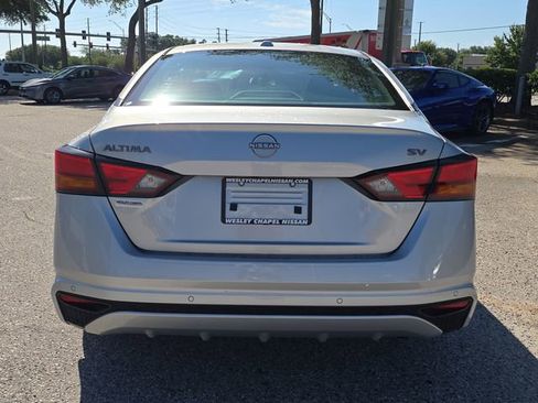 Certified 2024 Nissan Altima 2.5 SV FWD image 7