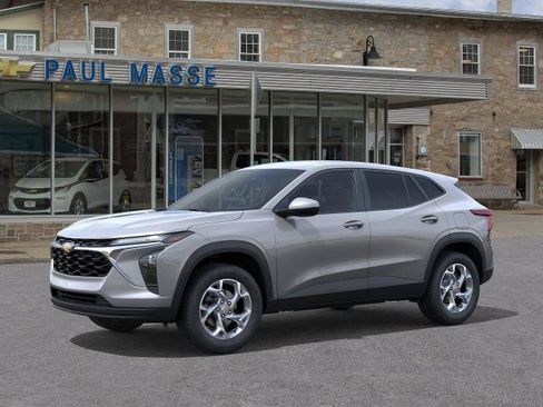 New 2026 Chevrolet Trax LS w/ LS Convenience Package FWD image 26