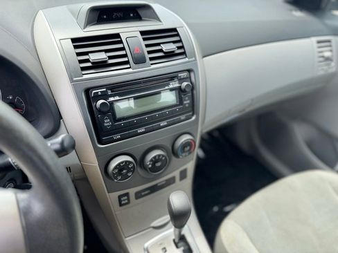 Used 2012 Toyota Corolla LE FWD image 15