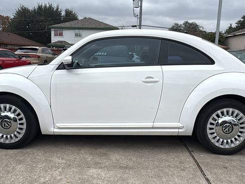 Used 2014 Volkswagen Beetle 2.5 image 4