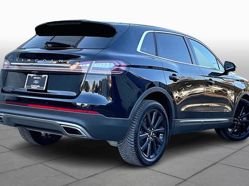 Used 2022 Lincoln Nautilus Reserve w/ Monochromatic Package image 12