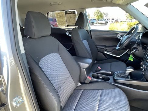 Used 2023 Kia Soul LX w/ Option Group 015 image 29