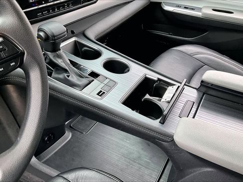 Used 2025 Toyota Sienna LE FWD image 17