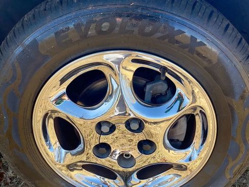 Used 1999 Oldsmobile Intrigue GL image 23