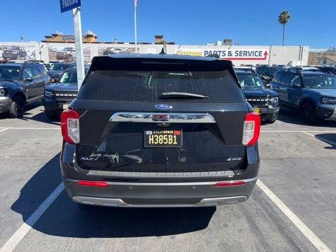 Used 2023 Ford Explorer XLT w/ Equipment Group 202A AWD/4WD image 11