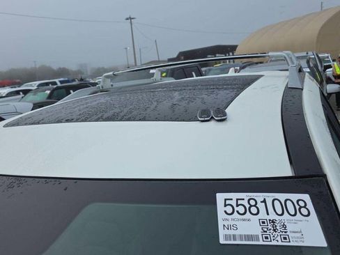 Used 2024 Nissan Pathfinder Platinum image 26