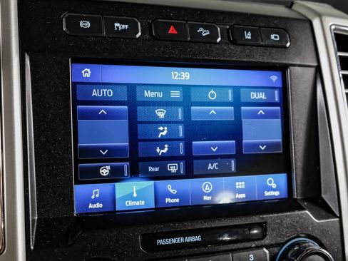 Used 2017 Ford F250 Lariat w/ Lariat Ultimate Package AWD/4WD image 27