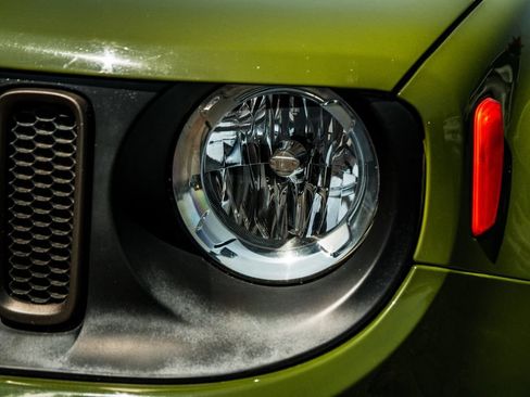 Used 2016 Jeep Renegade 75th Anniversary AWD/4WD image 7