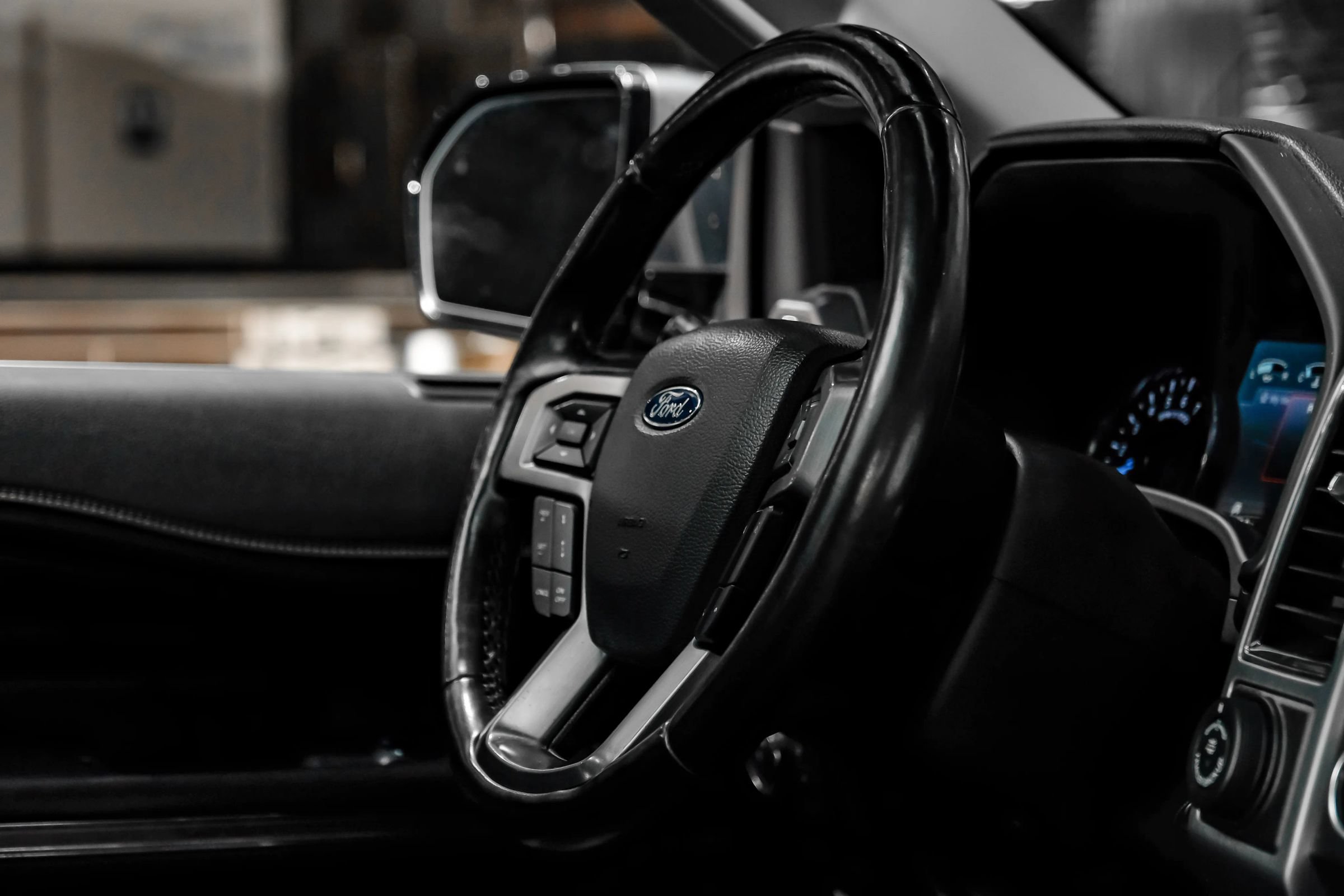 Used 2019 Ford Expedition Max Platinum AWD/4WD image 13