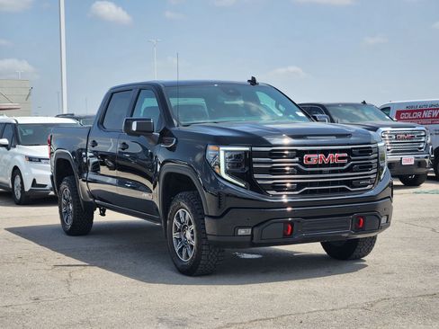 Used 2025 GMC Sierra 1500 AT4 AWD/4WD image 3