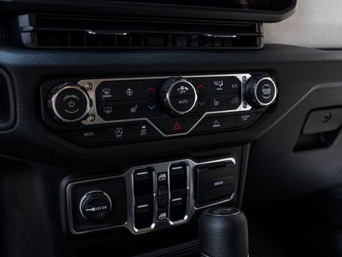 New 2026 Jeep Wrangler Unlimited Sport image 21