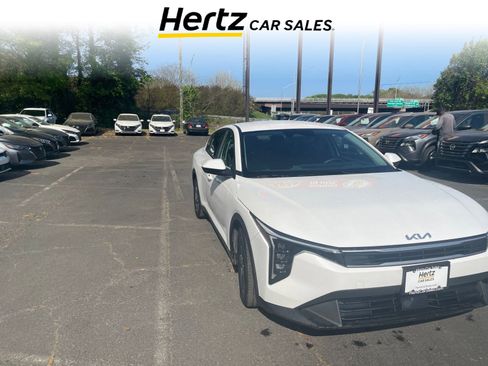 Used 2025 Kia K4 LXS image 1