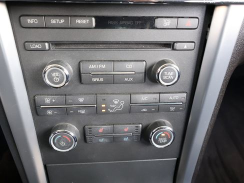 Used 2011 Lincoln MKZ image 39