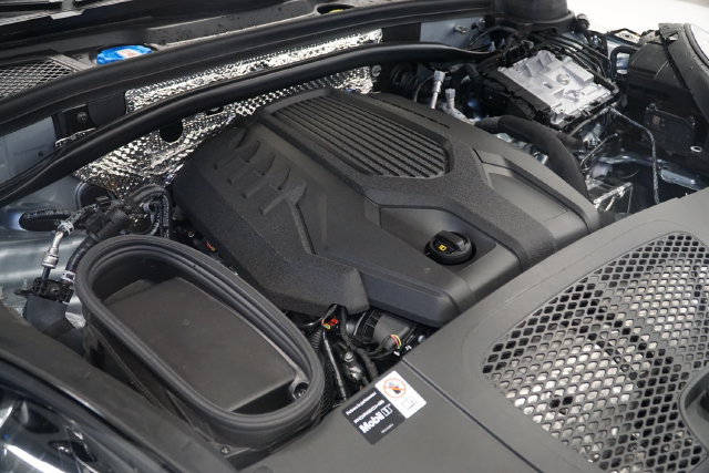 Certified 2026 Porsche Macan AWD/4WD image 14