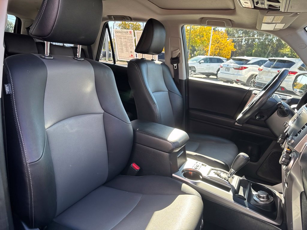 Used 2020 Toyota 4Runner SR5 Premium w/ Moonroof Package AWD/4WD image 35