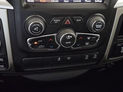 Used 2019 RAM 1500 Big Horn AWD/4WD image 17