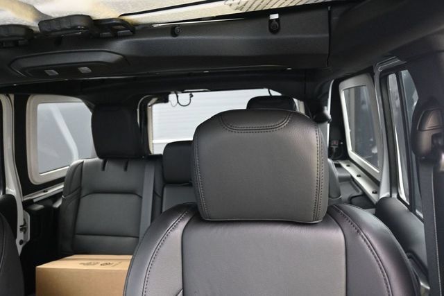 New 2027 Jeep Wrangler Unlimited Sahara AWD/4WD image 37