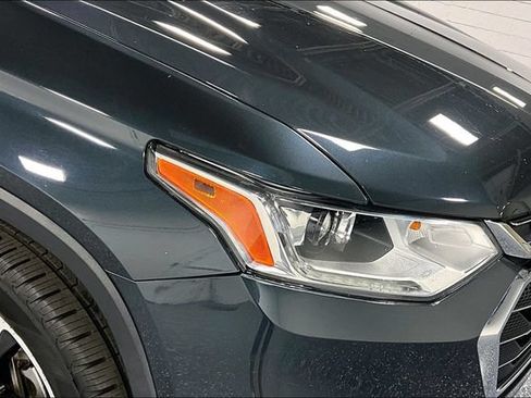 Used 2019 Chevrolet Traverse LT w/ LT Premium Package AWD/4WD image 30