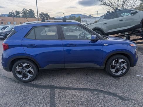 Used 2025 Hyundai Venue SEL image 6