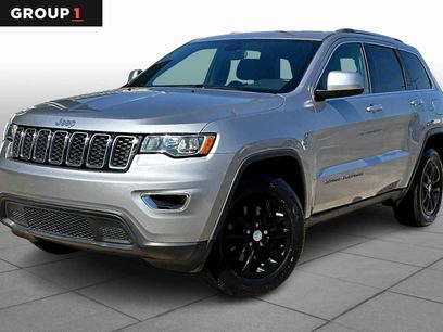 Used 2021 Jeep Grand Cherokee Laredo