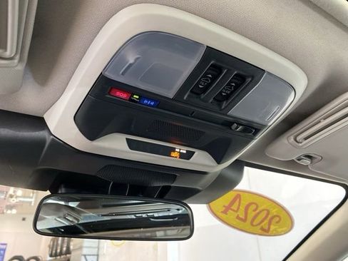 Used 2024 Subaru Crosstrek 2.0i Premium image 21