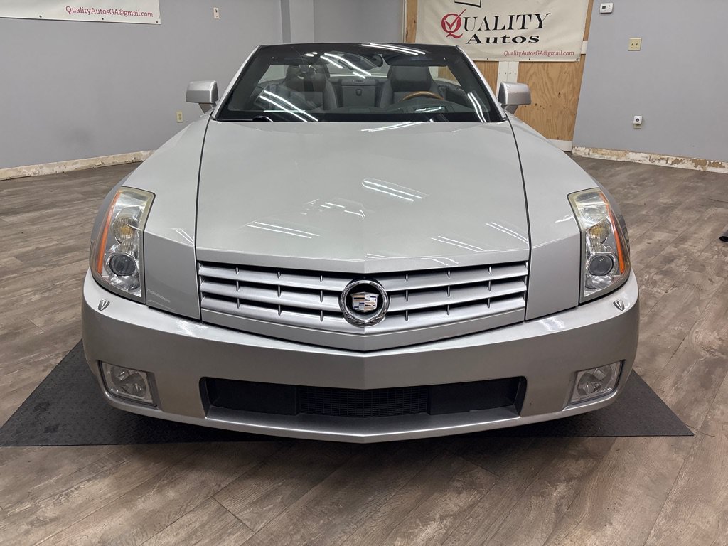 Used 2006 Cadillac XLR RWD image 4