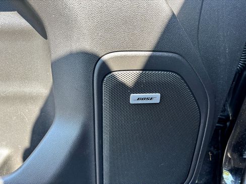 Used 2019 GMC Sierra 1500 SLT w/ SLT Premium Plus Package image 31