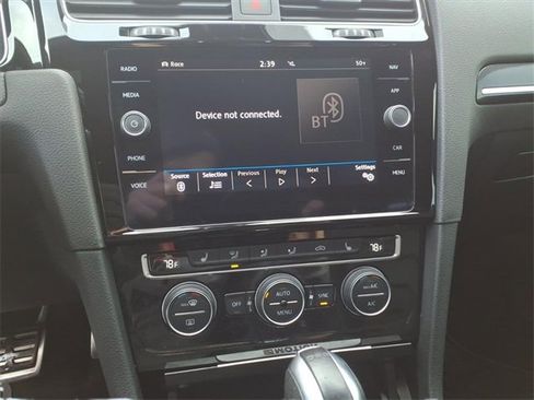 Used 2019 Volkswagen Golf R 4-Door image 27