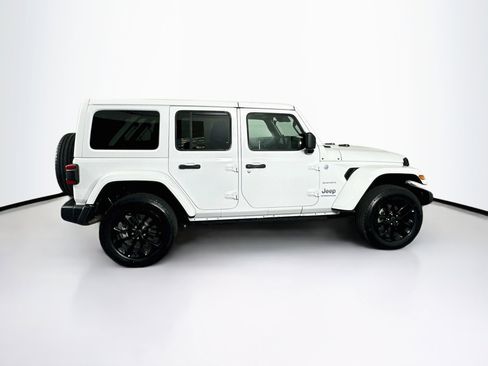 Used 2024 Jeep Wrangler Unlimited Sahara AWD/4WD image 10