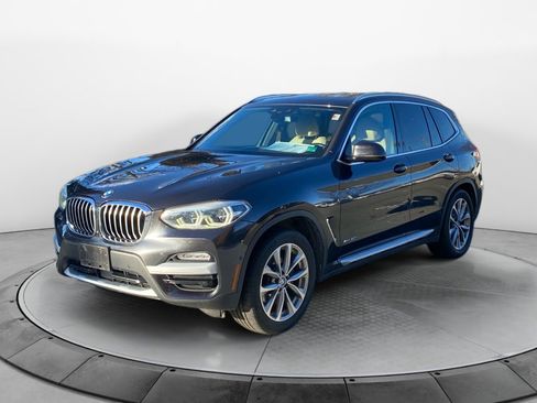 Used 2018 BMW X3 xDrive30i image 3