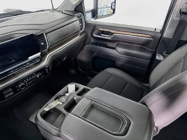 Used 2025 Chevrolet Silverado 2500 LT w/ Convenience Package AWD/4WD image 24