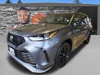 Used 2025 Toyota Highlander XSE