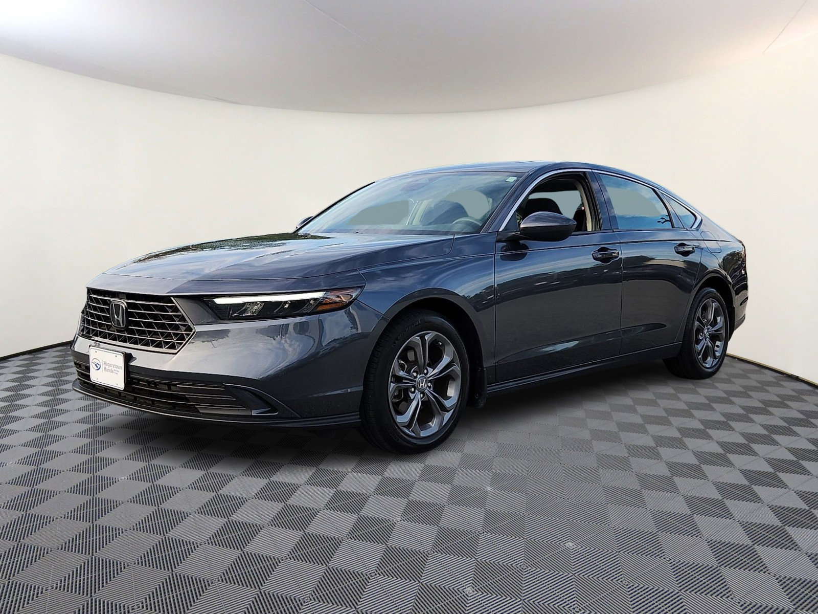 Used 2023 Honda Accord EX image 3